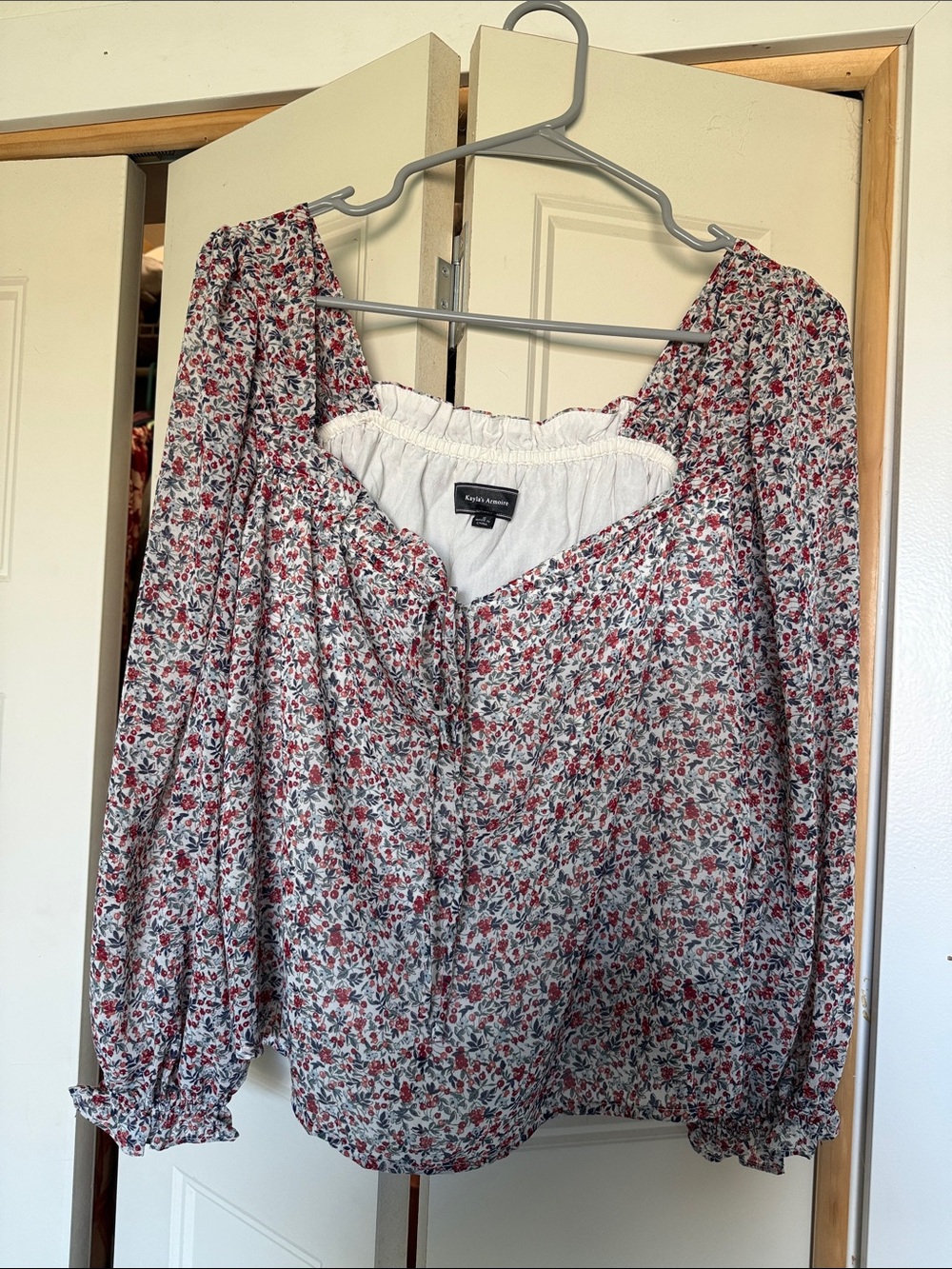 Kayla’s Armoire Floral Peasant Blouse in White with Red and Blue Print